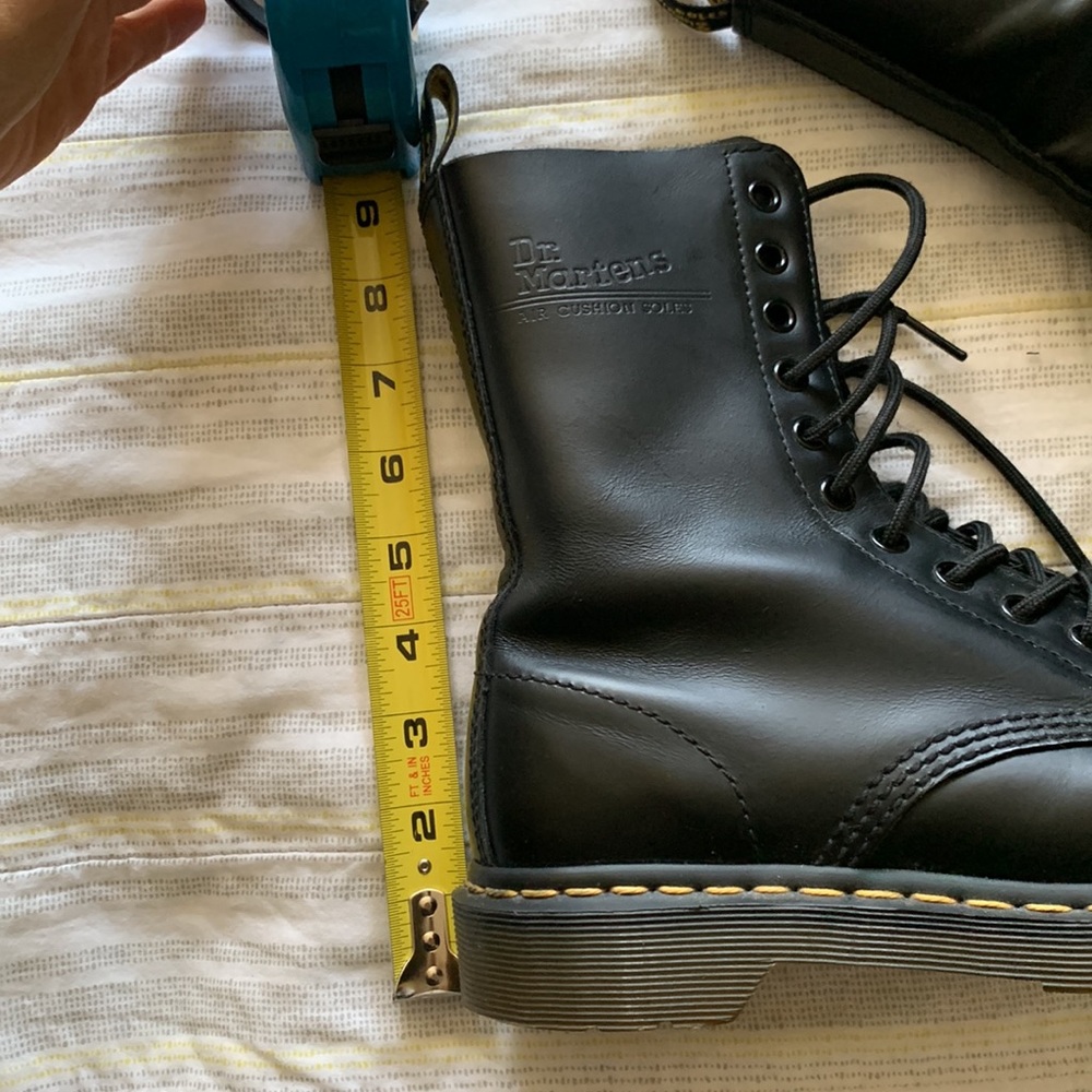 Dr Martens boots - Picture 7 of 7